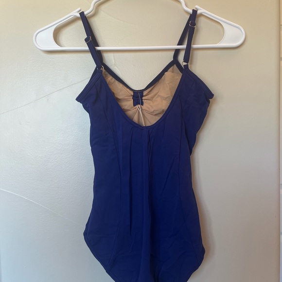 Nikolay Leotard - Picture 2 of 3